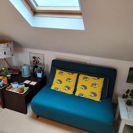 Large Light Loft Room - En Suite Hove Exterior foto