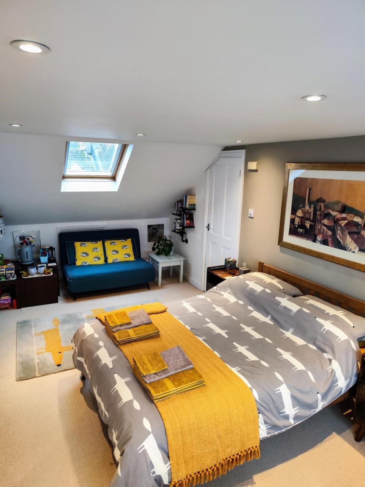 Large Light Loft Room - En Suite Hove Exterior foto