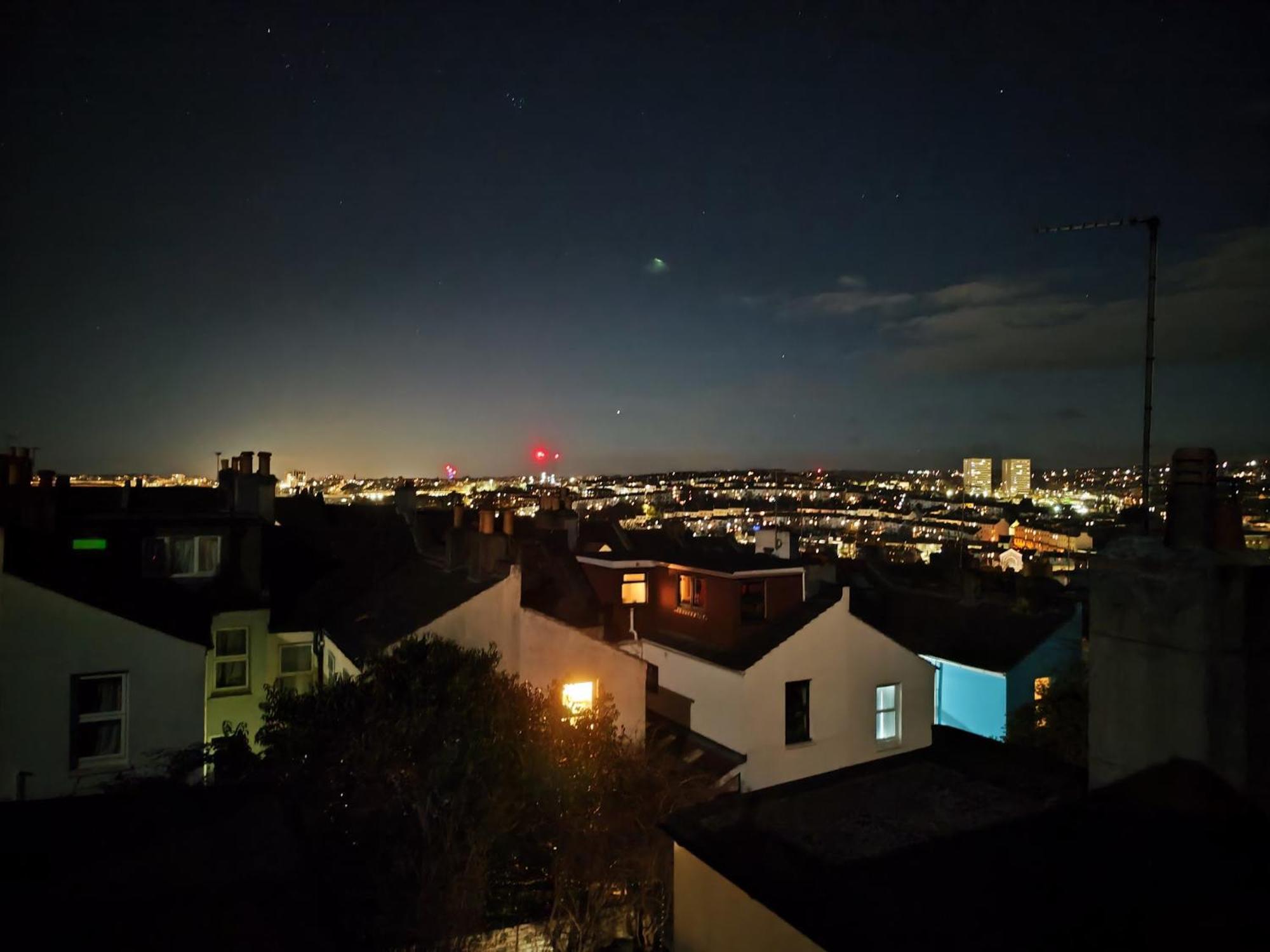 Large Light Loft Room - En Suite Hove Exterior foto